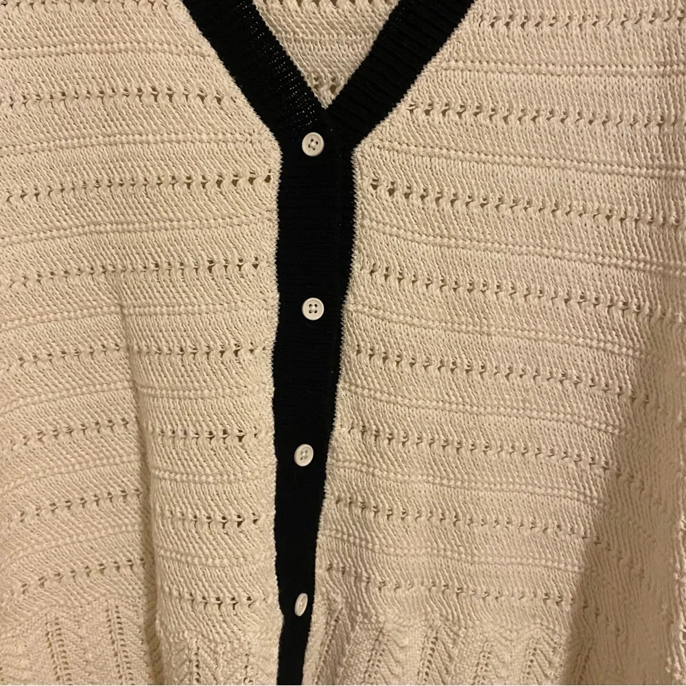 Torrid White and Black Crochet Button Front Tank size 2
